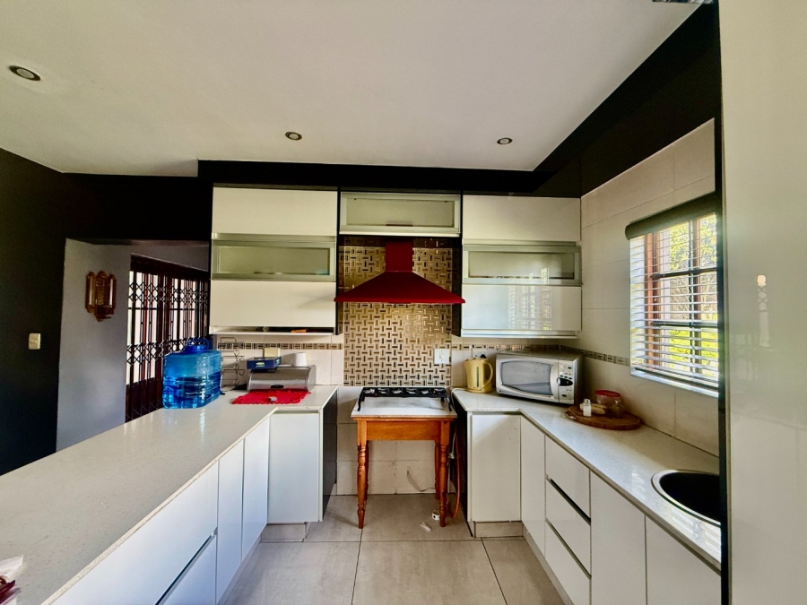 3 Bedroom Property for Sale in Meerhof North West